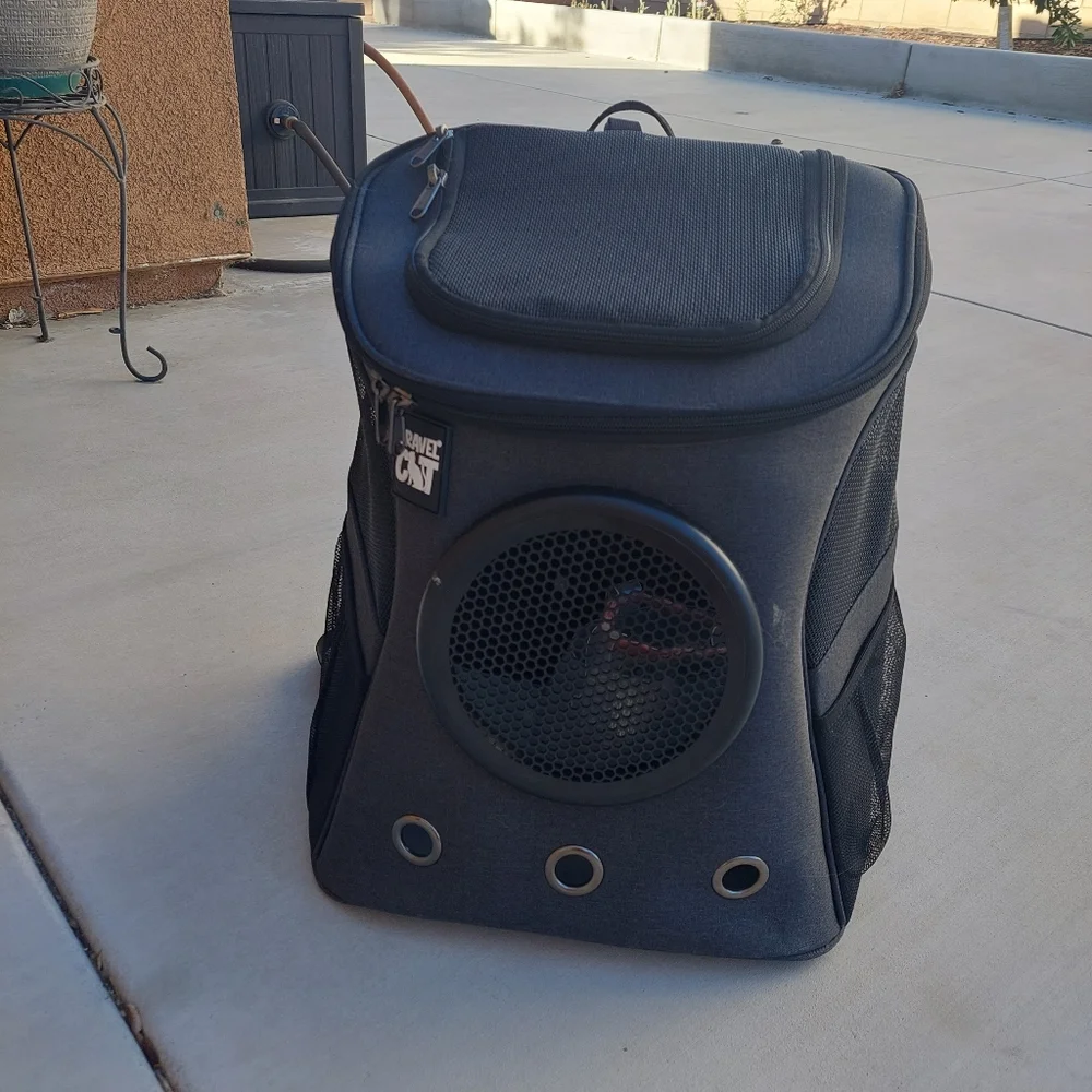 Pet backpack